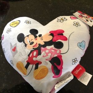 Mickey and Minnie Valentine Heart
